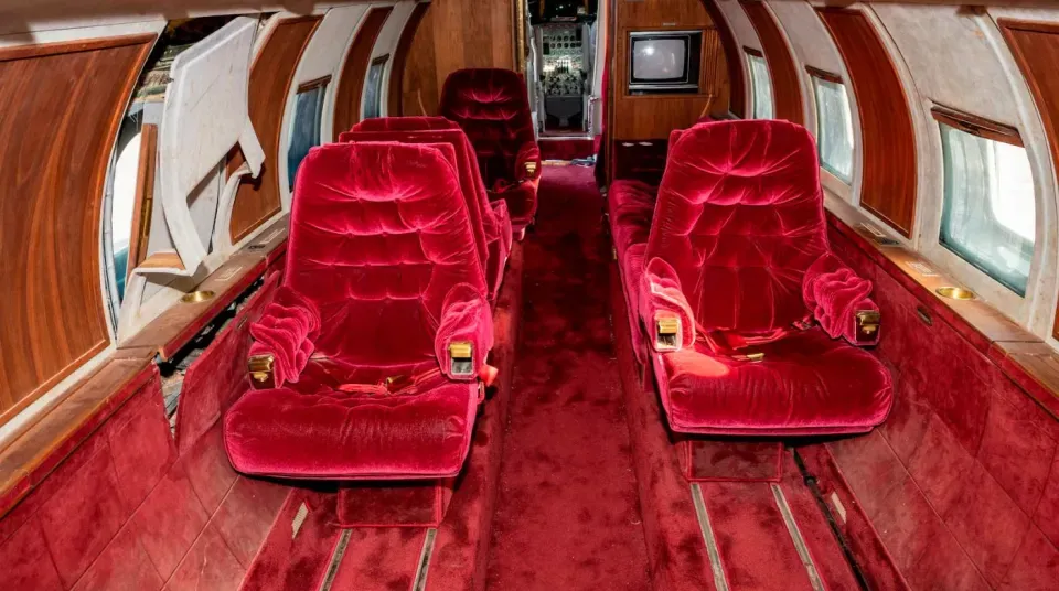 Elvis Presley'in 40 Yıldır Uçmayan Jetinde Bir Tur - image 1